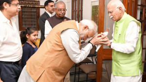 লালকৃষ্ণ আদভানিকে ‘ভারতরত্ন’ দেওয়ার ঘোষণা মোদির