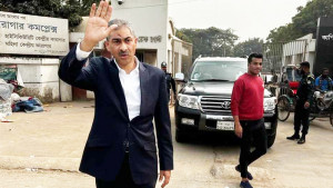 এ্যানি কারামুক্ত