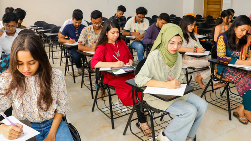 ৪৬তম বিসিএস: দুশ্চিন্তায় পরীক্ষার্থীরা ৪৬তম বিসিএস: দুশ্চিন্তায় পরীক্ষার্থীরা