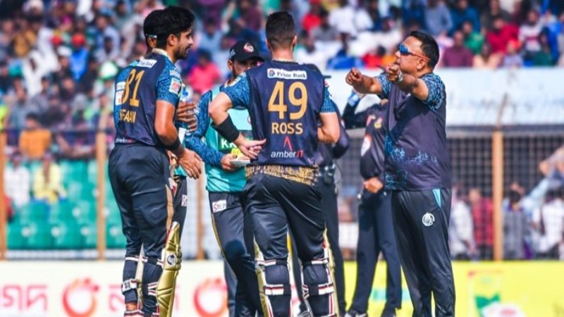জয়ে ফিরল খুলনা, টানা দশম হার ঢাকার জয়ে ফিরল খুলনা, টানা দশম হার ঢাকার