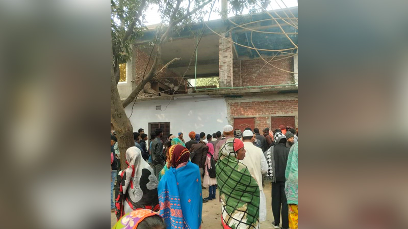 নওগাঁয় নারীর গলাকাটা মরদেহ উদ্ধার নওগাঁয় নারীর গলাকাটা মরদেহ উদ্ধার
