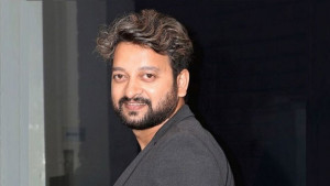 শিল্পী সমিতি থেকে পদত্যাগ করলেন সাইমন