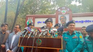 বইমেলায় জঙ্গি হামলার হুমকি নেই: ডিএমপি কমিশনার 