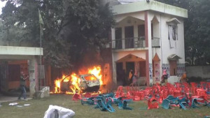 নির্বাচনী বিরোধ ঘিরে সংঘর্ষ-অগ্নিসংযোগ, ইউপি চেয়ারম্যানসহ আহত ২০