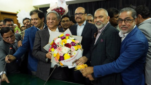 স্টেডিয়াম নয়, মাঠ বানাতে চান পাপন