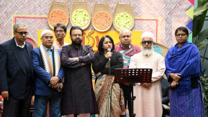 জাতীয় প্রেস ক্লাবে পিঠা উৎসব ও লোকগানের আসর