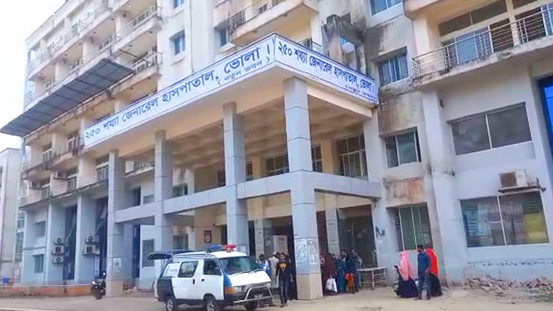 যোগদান করেই চলে যান চিকিৎসক যোগদান করেই চলে যান চিকিৎসক