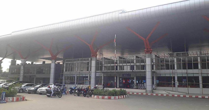 সৈয়দপুরে বিমান চলাচল বিঘ্নিত সৈয়দপুরে বিমান চলাচল বিঘ্নিত