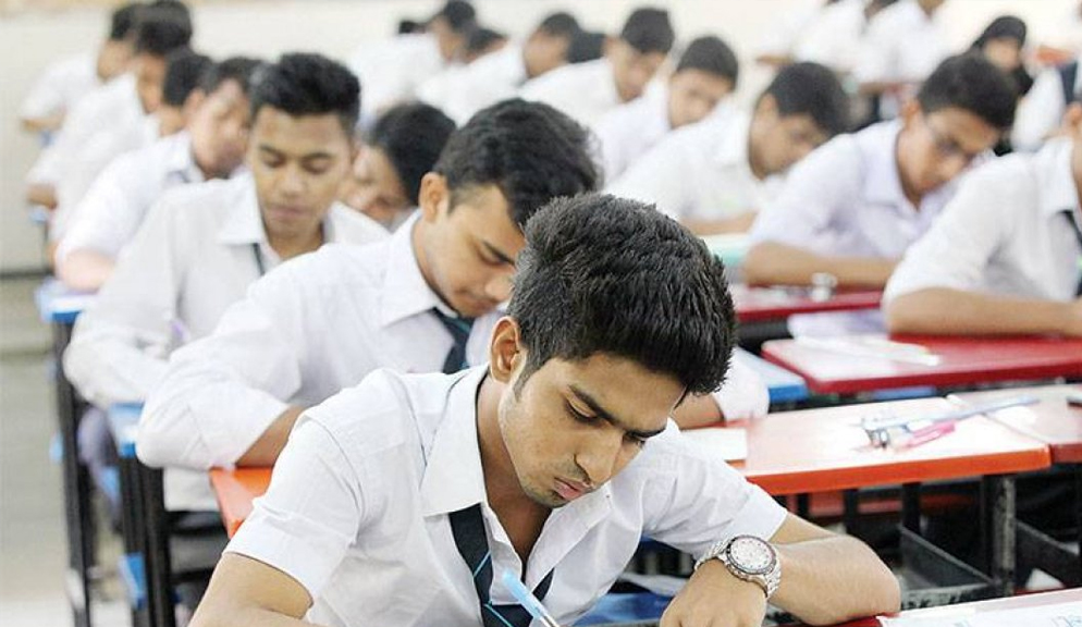বৃহস্পতিবারের এইচএসসি পরীক্ষা স্থগিত বৃহস্পতিবারের এইচএসসি পরীক্ষা স্থগিত