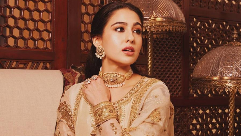 অনন্ত-রাধিকার বিয়েতে বড় ভুল করে বসলেন সারা! অনন্ত-রাধিকার বিয়েতে বড় ভুল করে বসলেন সারা!