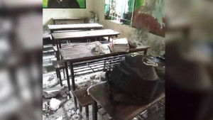 রাজাপুরে শ্রেণিকক্ষে ভেঙে পড়ল ভবনের কলাম, ৫ শিক্ষার্থী আহত