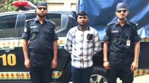 শিশুকে সংঘবদ্ধ ধর্ষণের মামলায় গ্রেপ্তার তিনি
