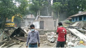 বানারীপাড়ায় পুনর্বাসন না করেই ৮টি পরিবারকে উচ্ছেদ