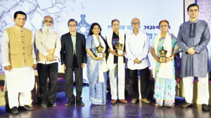 সৃজন আলোয় উদ্ভাসিত