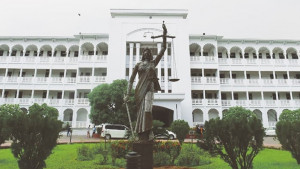 সহকারী অধ্যাপক পদে ৪৪ জনকে পদোন্নতি দিতে হাইকোর্টের নির্দেশ