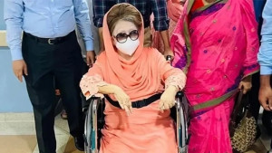 খালেদা জিয়া নিবিড় পর্যবেক্ষণে: ডা. জাহিদ