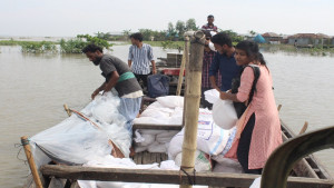 কুড়িগ্রামে বন্যার্তদের পাশে সুহৃদ সমাবেশ 