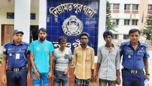 নওগাঁয় অস্ত্র ও মাদকসহ গ্রেপ্তার ৩