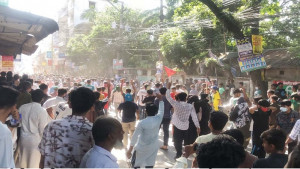 নরসিংদীতে সংঘর্ষে স্কুলশিক্ষার্থী নিহত, আহত শতাধিক 