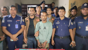 মাকে হত্যার অভিযোগে ছেলে গ্রেপ্তার 