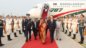 চীনে পৌঁছেছেন শেখ হাসিনা