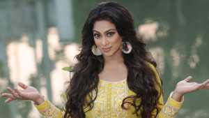 পুলিশ হয়ে ফিরছেন পপি