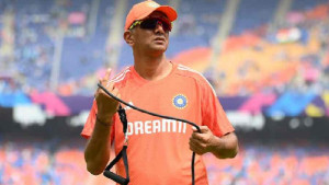 আইপিএলে দ্রাবিড় এখন দামি, চলছে কাড়াকাড়ি