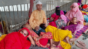 পূর্ব শত্রুতার জেরে খাবারে বিষ, হাসপাতালে ভর্তি একই পরিবারের ৮ জন