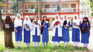 স্বল্প মূল্যের স্যানিটারি ন্যাপকিন ও স্কুল প্যাড ব্যাংক