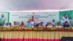 শিবচরে কৃষি প্রযুক্তি মেলা উদ্বোধন করলেন গণপূর্তমন্ত্রী