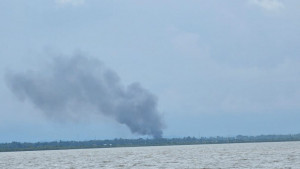 রাখাইনে আগুনের কুণ্ডলী, আতঙ্কে টেকনাফ সীমান্তের বাসিন্দারা