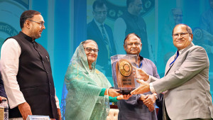 জাতীয় রপ্তানি ট্রফির স্বর্ণপদক পেল ওয়ালটন