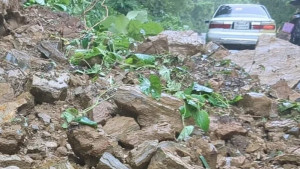 খাগড়াছড়িতে পাহাড়ধস, ঢাকা-চট্টগ্রাম সড়কে যোগাযোগ বন্ধ