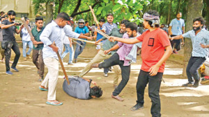 ঢাবিতে ছাত্রলীগের হামলা