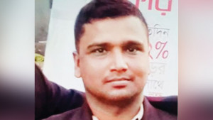 বিচার চাই না, সংসার বাঁচাতে ছেলের চাকরি চাই