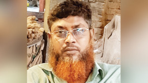 শ্রমে-ঘামে সন্তানদের উচ্চশিক্ষা, সুখ দেখা হলো না কুরমানের