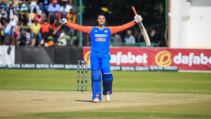 অভিষেকের ঝড়ো সেঞ্চুরিতে বড় সংগ্রহ ভারতের অভিষেকের ঝড়ো সেঞ্চুরিতে বড় সংগ্রহ ভারতের