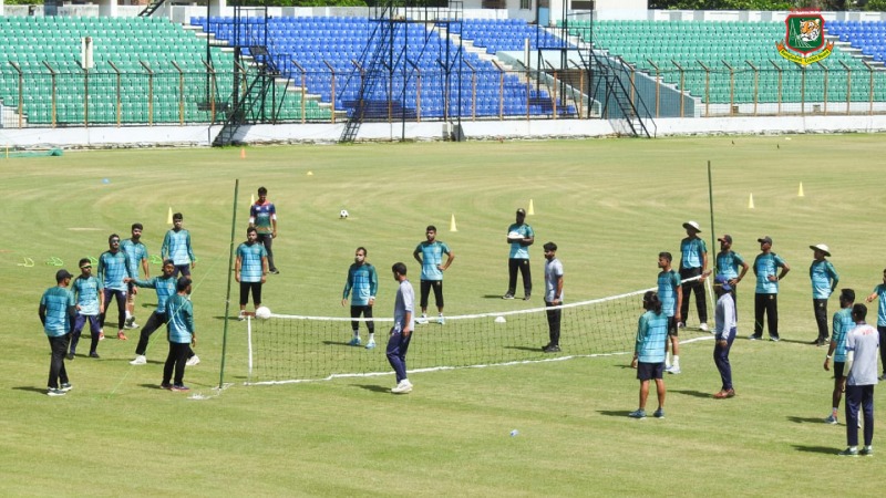 চট্টগ্রামে গেলেন টাইগার্সের ক্রিকেটাররা চট্টগ্রামে গেলেন টাইগার্সের ক্রিকেটাররা