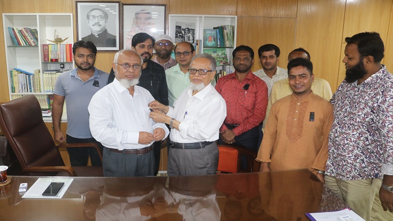 কোটা আন্দোলনে নিহতদের স্মরণে বশেমুরবিপ্রবিতে শোক পালন কোটা আন্দোলনে নিহতদের স্মরণে বশেমুরবিপ্রবিতে শোক পালন