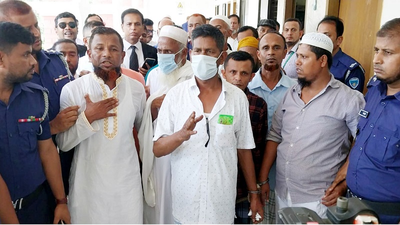 কুমিল্লায় জোড়া খুনের ঘটনায় ৬ জনের মৃত্যুদণ্ড, ৭ জনকে যাবজ্জীবন কুমিল্লায় জোড়া খুনের ঘটনায় ৬ জনের মৃত্যুদণ্ড, ৭ জনকে যাবজ্জীবন