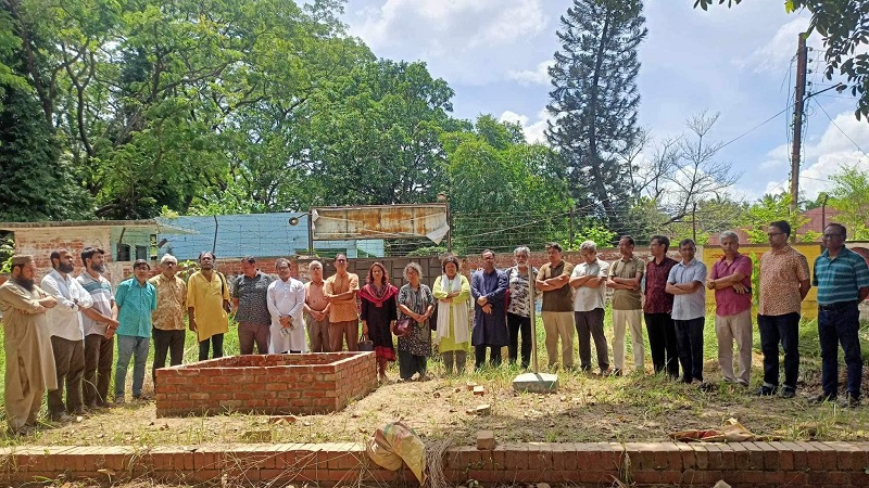 ডিবি-সিআইডি পরিচয়ে তুলে নেওয়া জাবি শিক্ষার্থীর সন্ধান চেয়েছেন শিক্ষকরা ডিবি-সিআইডি পরিচয়ে তুলে নেওয়া জাবি শিক্ষার্থীর সন্ধান চেয়েছেন শিক্ষকরা