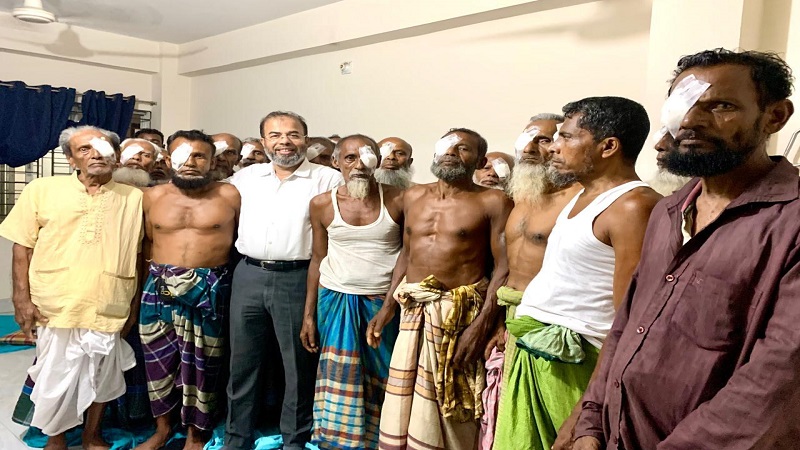 সুবিধাবঞ্চিত ৪৫৫ রোগীর চোখের অপারেশন সম্পন্ন সুবিধাবঞ্চিত ৪৫৫ রোগীর চোখের অপারেশন সম্পন্ন