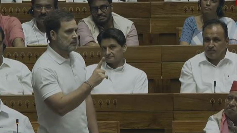রাহুলের ‘হিন্দু’ মন্তব্যের জেরে উত্তাল লোকসভা রাহুলের ‘হিন্দু’ মন্তব্যের জেরে উত্তাল লোকসভা