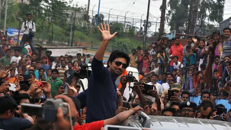 তারকা প্রার্থীরা কে এগিয়ে, কে পিছিয়ে? তারকা প্রার্থীরা কে এগিয়ে, কে পিছিয়ে?