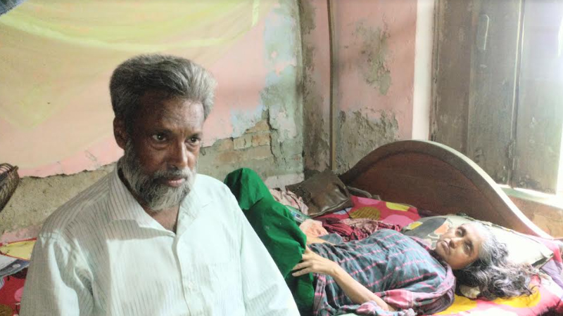 ৪ বছর ধরে আটকা পেনশন, বিনা চিকিৎসায় শিক্ষকের স্ত্রীর মৃত্যু ৪ বছর ধরে আটকা পেনশন, বিনা চিকিৎসায় শিক্ষকের স্ত্রীর মৃত্যু