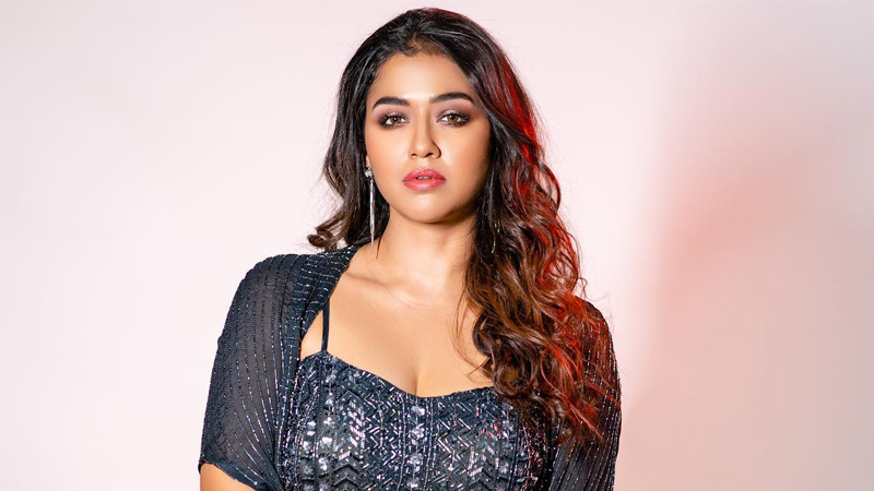 সেই শোভনকেই বিয়ে করছেন সোহিনী! সেই শোভনকেই বিয়ে করছেন সোহিনী!