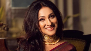 দুর্নীতি মামলায় ঋতুপর্ণাকে জিজ্ঞাসাবাদ