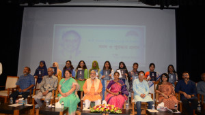 ‘আলী যাকের মুক্তিযুদ্ধের গ্রন্থপাঠের’ পুরস্কার পেলেন ৩০ শিক্ষার্থী