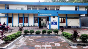 নারী শ্রমিকের পায়ের রগ কাটার অভিযোগে সাবেক স্বামী গ্রেপ্তার