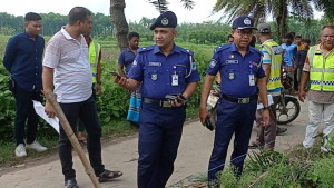নিখোঁজ কৃষকের গলাকাটা লাশ সড়কের পাশে